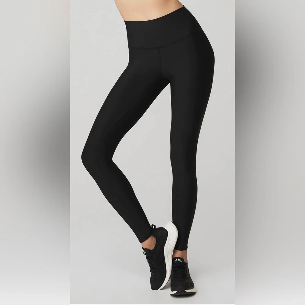 NWOT Alo Yoga High Waisted Airlift Leggings Black Color Size XXS